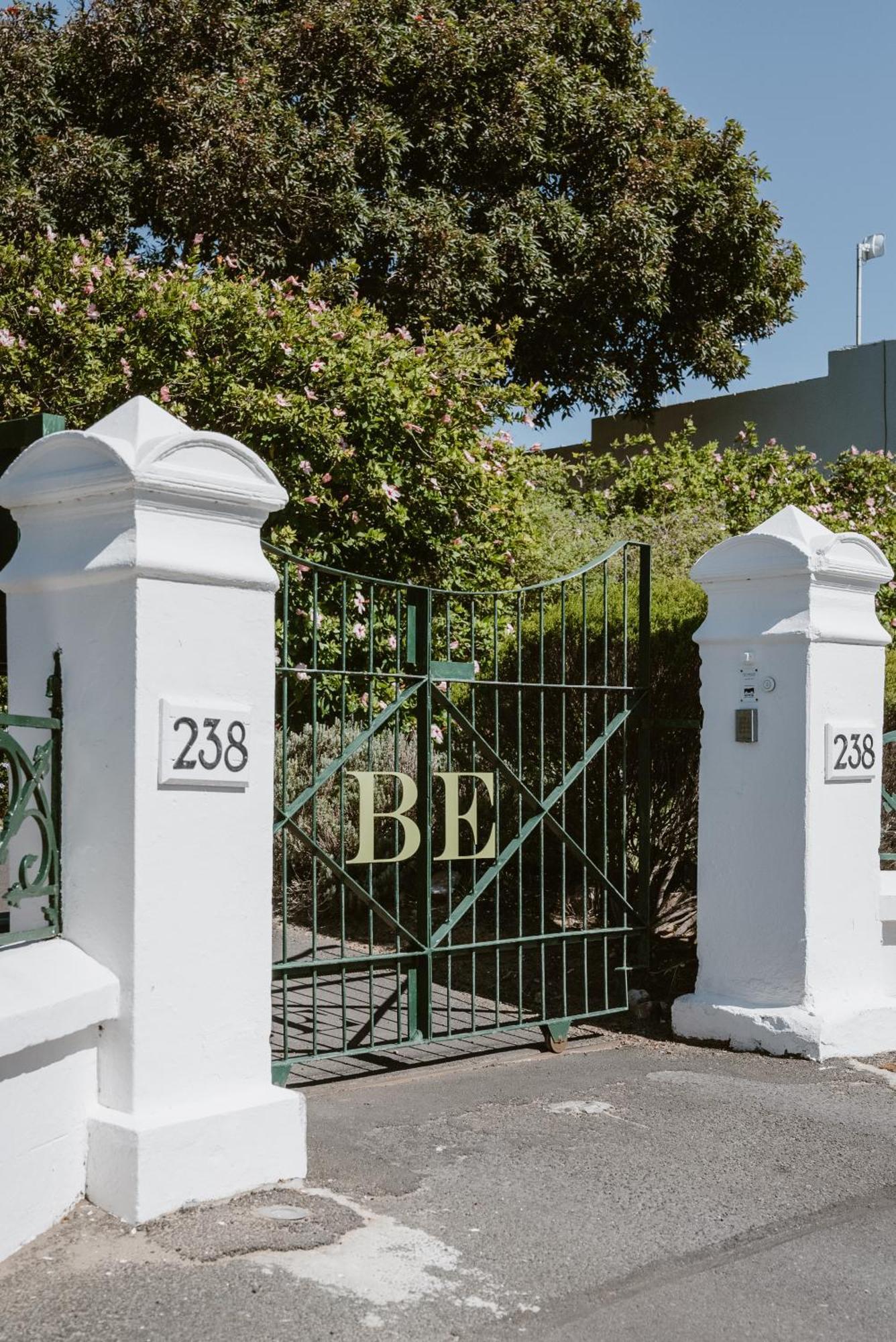 Bonne Esperance, * Simon's Town